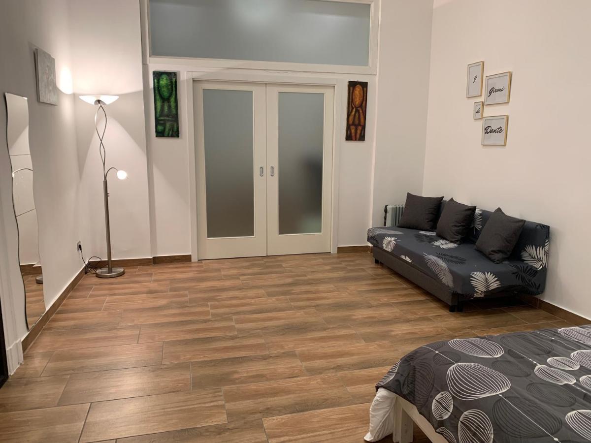 I Gironi Di Dante Apartman Nápoly Kültér fotó