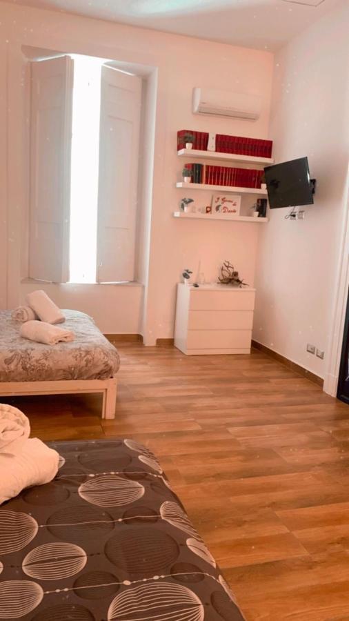 I Gironi Di Dante Apartman Nápoly Kültér fotó